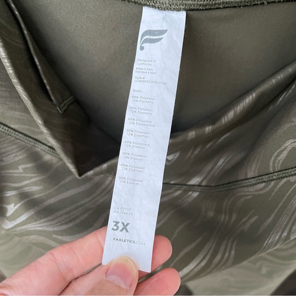 Fabletics Define Power Hold High Waisted Ranger Green Marbleize Print Leggings - Picture 7 of 16